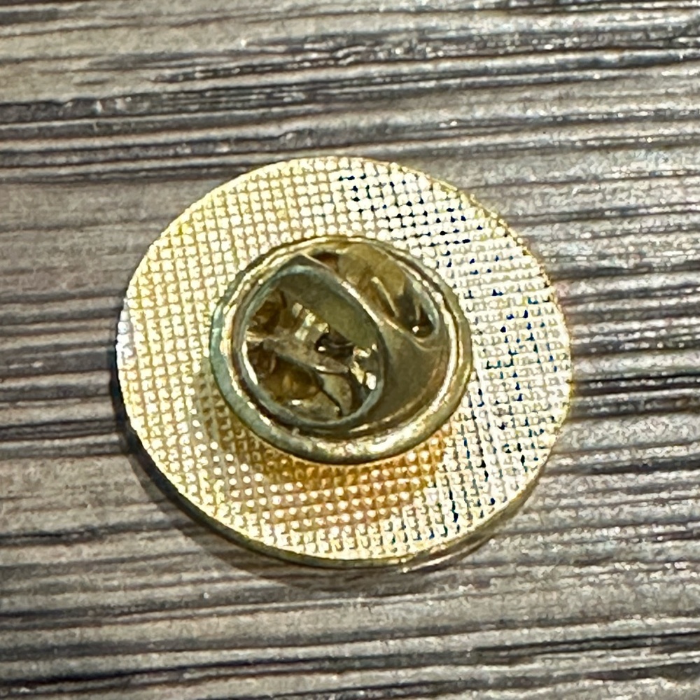 Masters Collection Pin - Picture 2 of 3